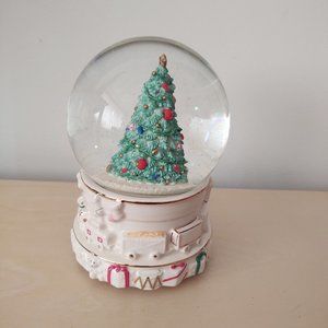Lenox Snow Globe Muscial